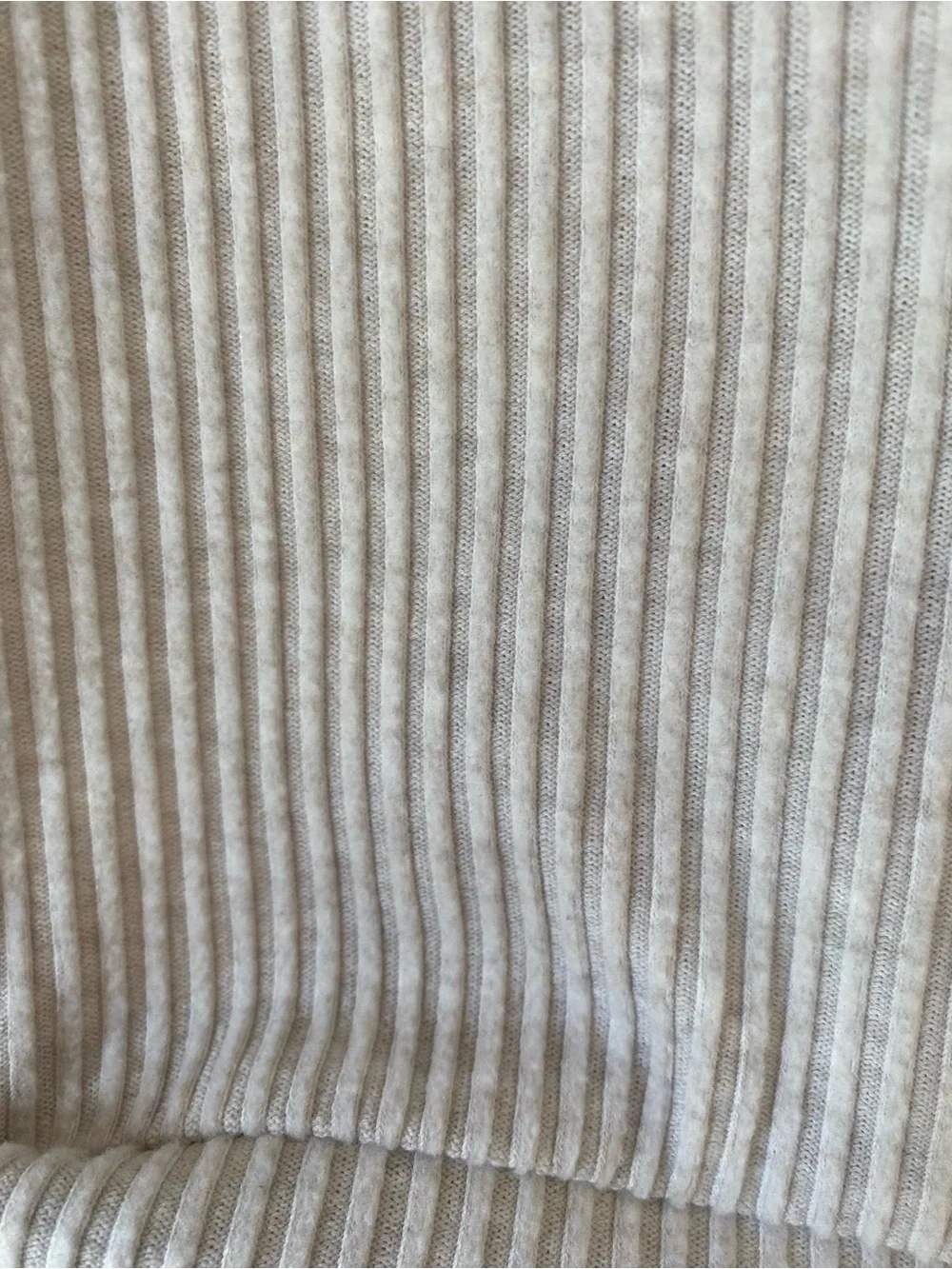NWOT ALO Yoga Muse Hoodie size L color Ivory